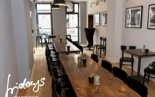 20170819_Fridays_Opening-Night_0024.jpg 20170819_Fridays_Opening-Night_0024.jpg