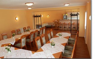 Grünhof saalvermietung.de 4.jpg Grünhof saalvermietung.de 4.jpg