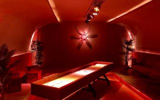 Cosmic Kaspar Shuffleoard partyraum.de 2.jpg