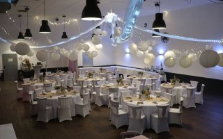 Selters Eisenbach Saalbau Eventlocation partyraum.de 16.jpg Selters Eisenbach Saalbau Eventlocation partyraum.de 16.jpg