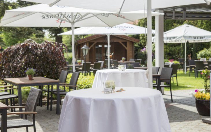 Neukirchen THIES42 Hochzeit saalvermietung.de 4.jpg