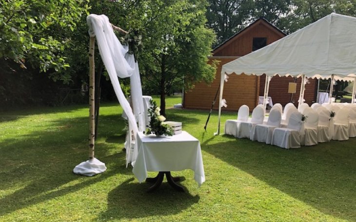 Neukirchen THIES42 Freie Trauung saalvermietung.de 4.jpeg