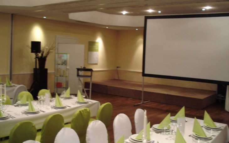 Neukirchen THIES42 Firmenevents saalvermietung.de 4.jpg