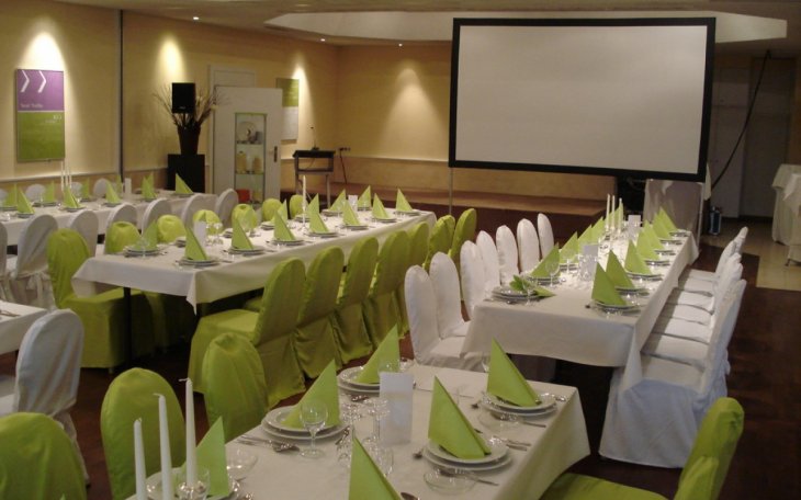 Neukirchen THIES42 Firmenevents saalvermietung.de 7.jpg