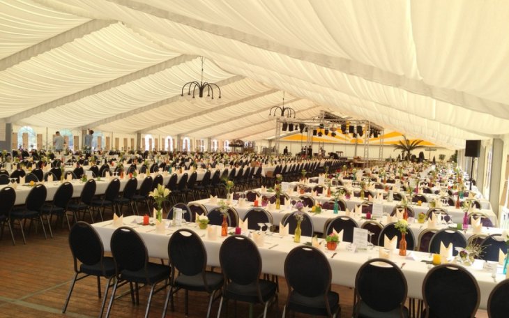 Neukirchen THIES42 Abschlussfeier saalvermietung.de 2.JPG