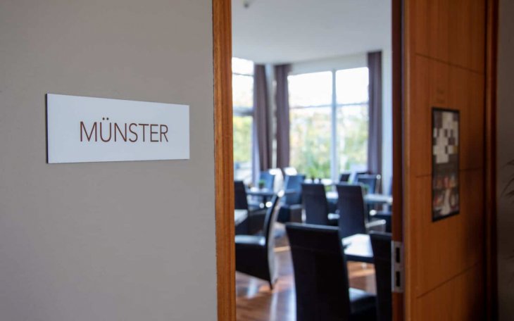 Klüthotel _ Monopol Hameln Raum Münster saalvermietung.de 3.jpg