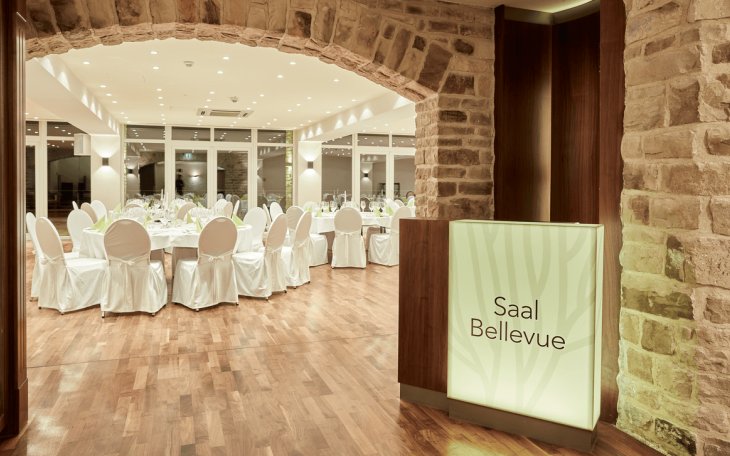 Klüthotel _ Monopol Hameln Saal Bellevue saalvermietung.de 7.png