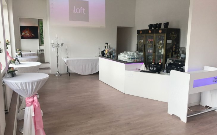 Hochzeitsfeier-Berlin-Das-Loft-am-Wasser-Die-Eventlocation-27.jp