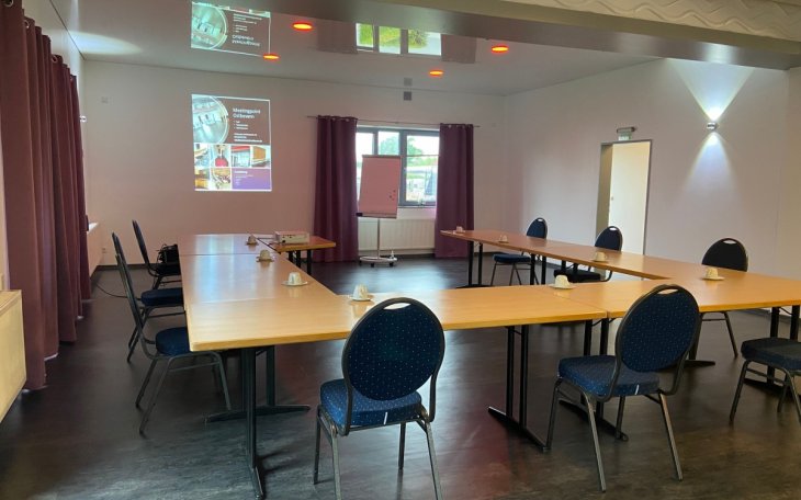 meetingpoint_ostbevern_Konfoerenztische.jpg