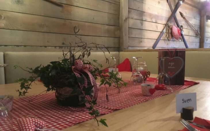 saalvermietung.de C.T. Weber Almhütte 4.jpg