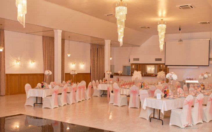 saalvermietung.de Kristall Eventhaus Lemgo start.jpg