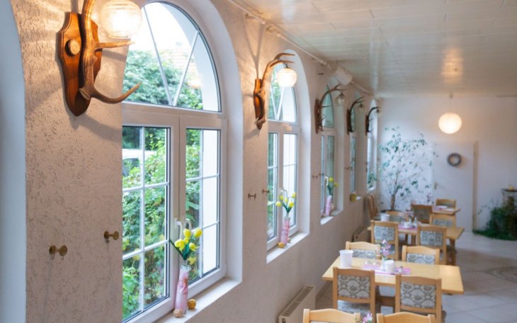 saalvermietung.de Hotel Schlosshof Gastraum 10.jpg