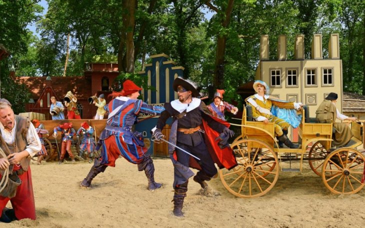 Freilichtbühne Waren saalvermietung.de 5.jpg