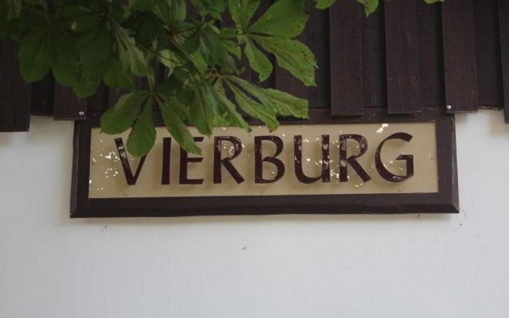 VIERBURG Bützow saalvermietung.de 7.jpg