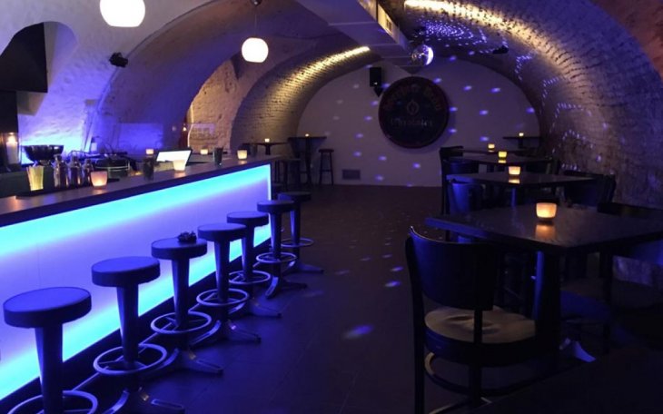 schlupfloch-walldorf-lounge-bar-club-salvermietung.de 4.jpg