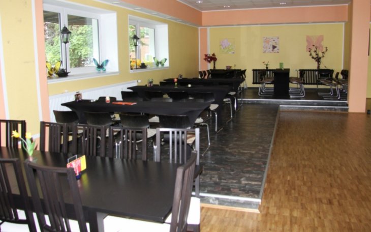 Happy Hours Großer Festsaal saalvermietung.de 2.jpg