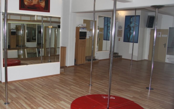 Happy Hours Spezieller Trainingssaal saalvermietung.de 2.jpg