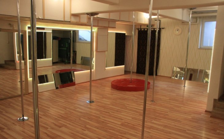 Happy Hours Spezieller Trainingssaal saalvermietung.de 3.jpg