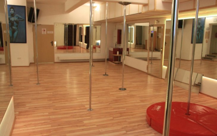 Happy Hours Spezieller Trainingssaal saalvermietung.de 4.jpg