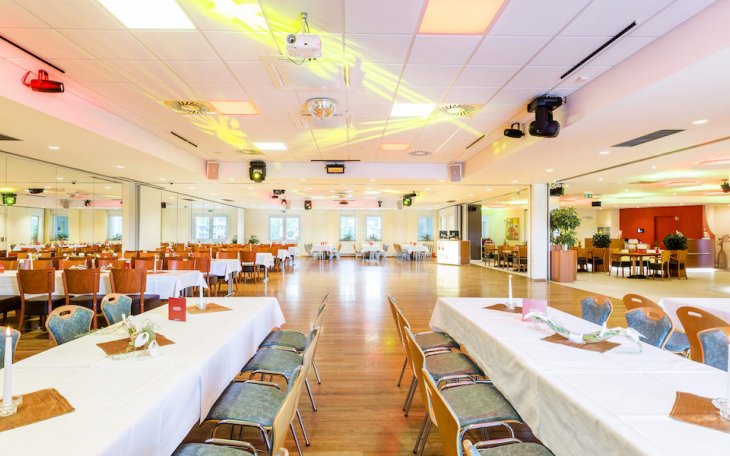 Garbsen Kressler Großer Saal saalvermietung.de 1.jpg