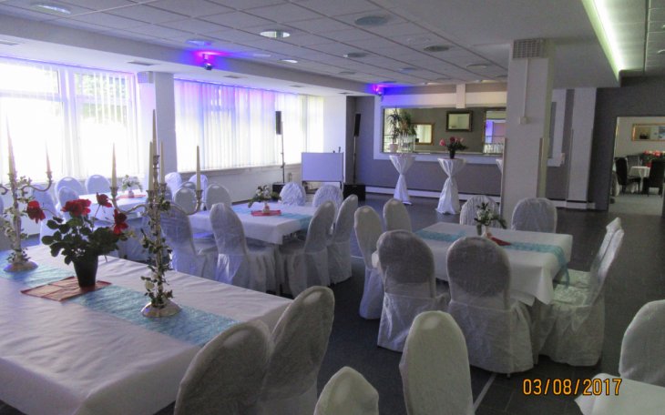 Kleiner Festraum 10 A Camp Schwerin saalvermietung.de 6.jpg