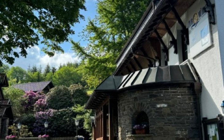 Hotel Zur Mühle Iserlohn partyraum.de Zimmer.jpg