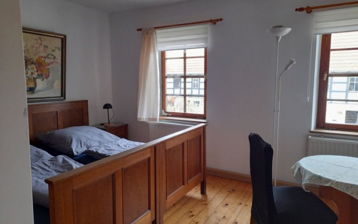 Lommatzsch Schwalbenhof Prositz partyraum.de Gästezimmer 2.jpeg