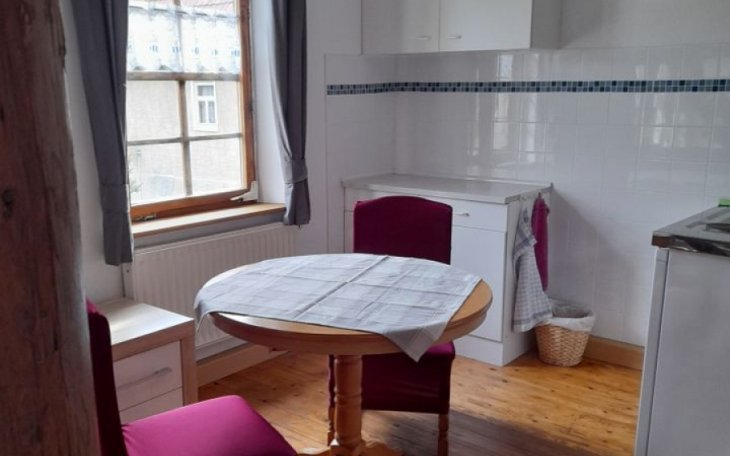 Lommatzsch Schwalbenhof Prositz partyraum.de Gästezimmer 3.jpeg