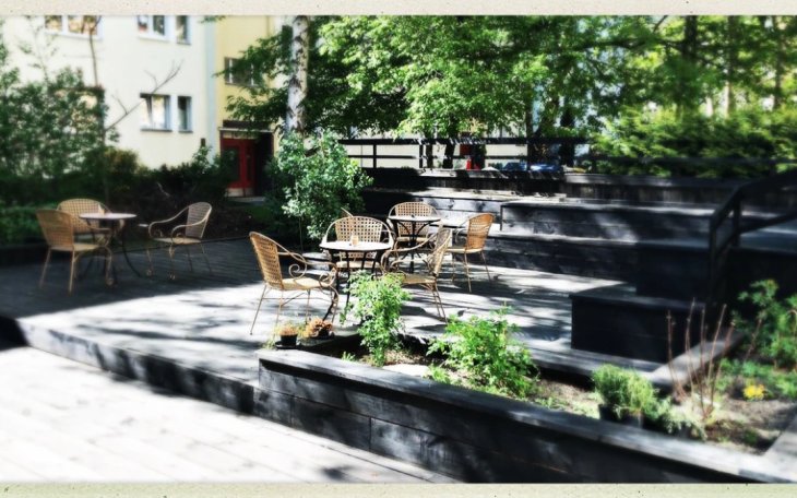 Supersonico Berlin partyraum.de Terasse 2.jpg