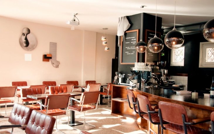 Supersonico Berlin partyraum.de Theke.jpg