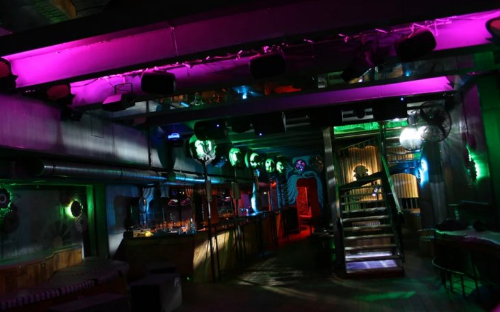 Cosmic Kaspar Innenraum partyraum.de 5.jpg