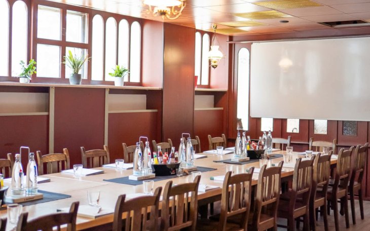 Bowlingcenter MOTAWI GmbH Stübchen Berlin partyraum.de 4.jpg