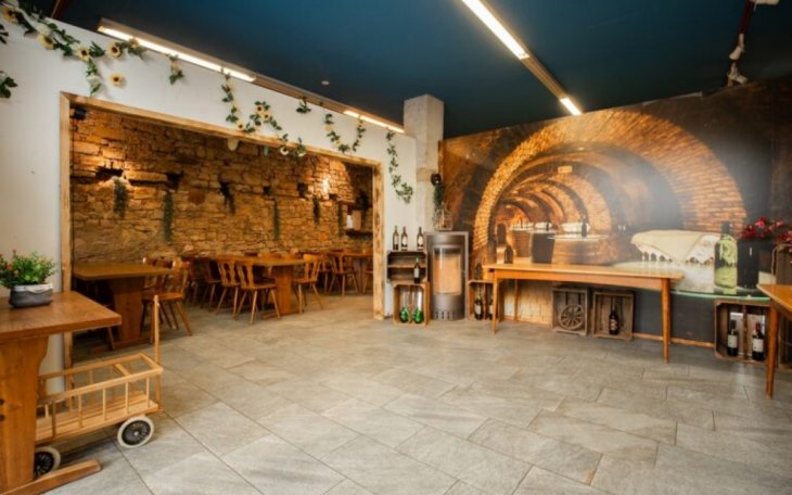 Wehr Räuberhöhle partyraum.de 2.jpg