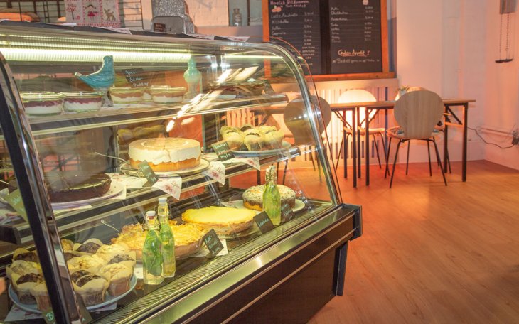 Tante Astrid e.V. Aufenthaltsraum Köln partyraum.de 4.jpg