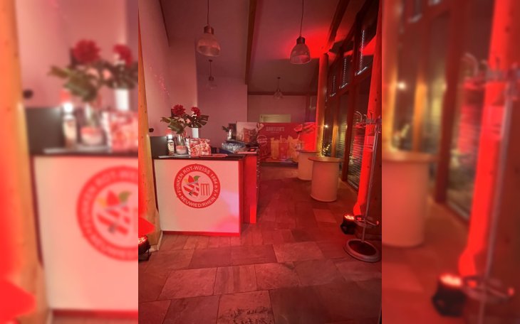 Neuwied Funken Rot Weiss partyraum.de 3.jpg