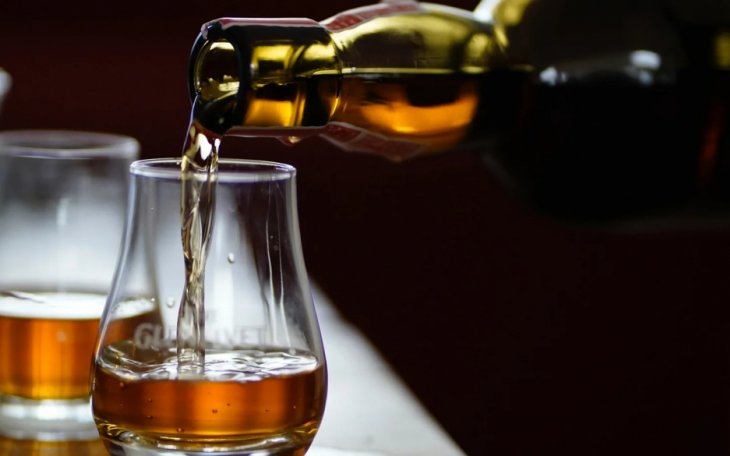 Gewölbe Nauen partyraum.de 3.jpg